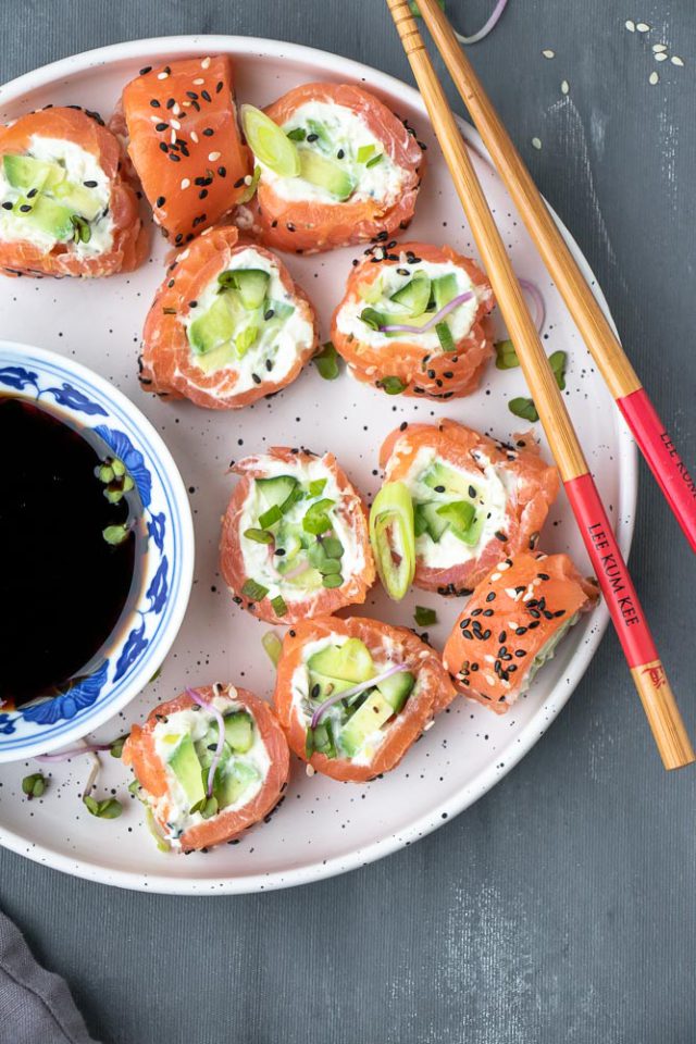 Sushi Zalm Rolletjes Met Avocado En Roomkaas Mind Your Feed