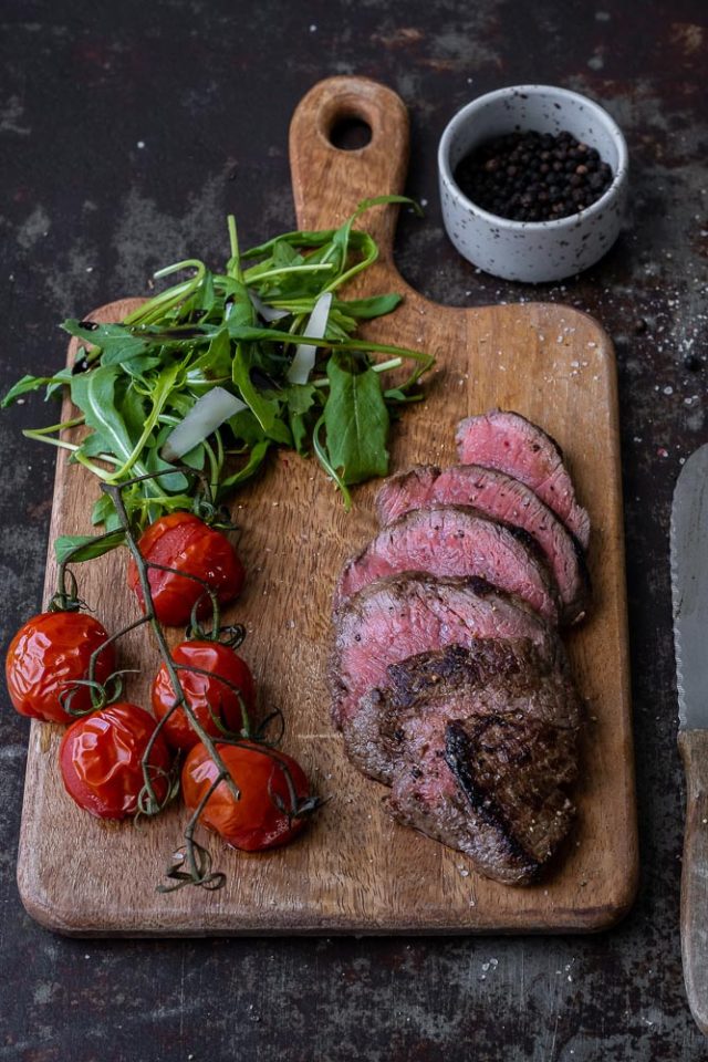 Tagliata Di Manzo Met Rucola En Parmezaanse Kaas Mind Your Feed