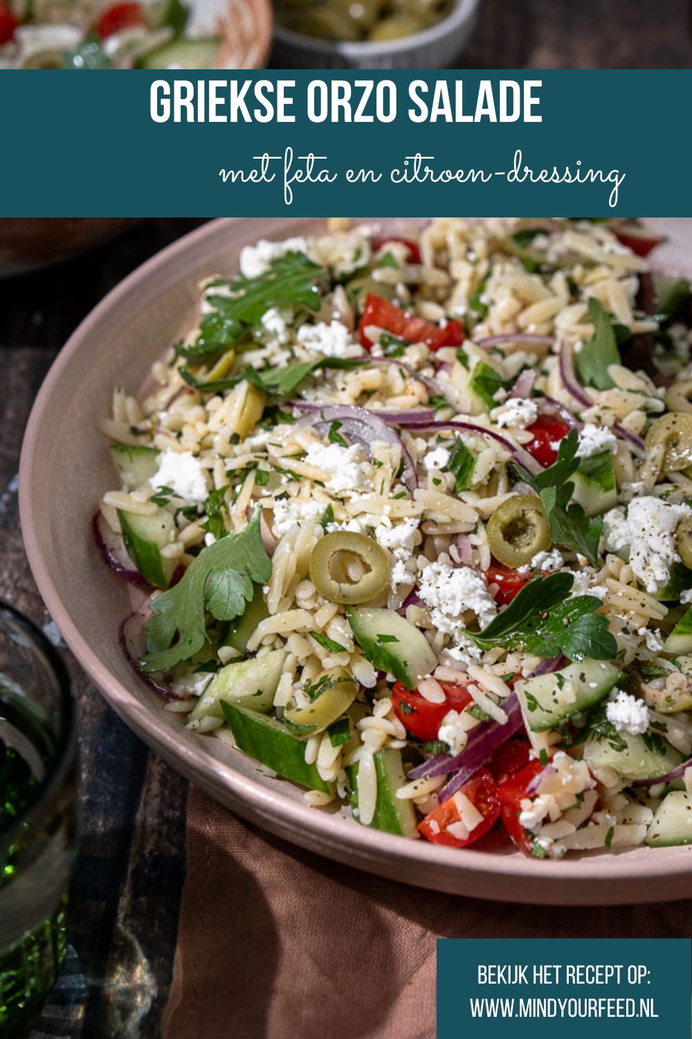 Ontdek de heerlijke smaken van een Griekse orzo salade, een frisse en gezonde keuze voor elke maaltijd. Perfect als bijgerecht of hoofdgerecht met ingrediënten zoals feta, olijven, tomaat en komkommer. Ideaal voor zomerse dagen!